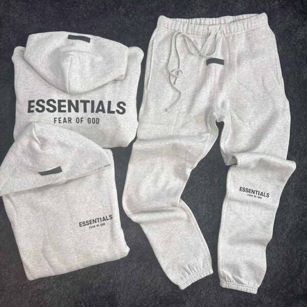 Essentials Clothing’s Signature Staples – Perfect for Every Season